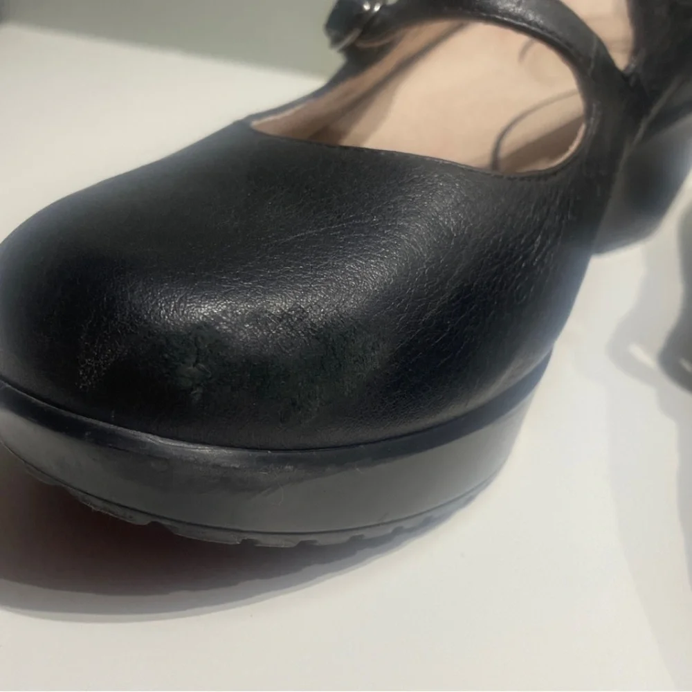 Dansko Womens Josie Mary Jane Shoe  Black